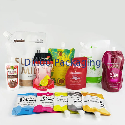 Il commestibile su ordinazione del pacchetto sta sulle borse del sacchetto del becco per la bevanda Juice Drink