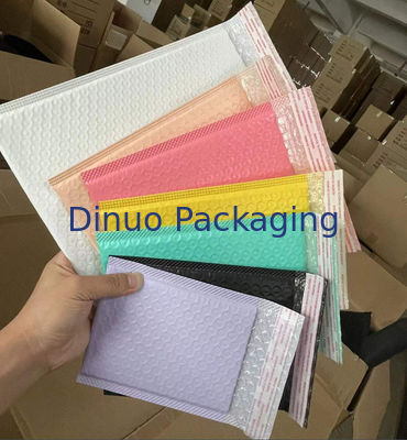 Disegno del logo personalizzato Borse di posta a bolla colorate Perfetta scelta per spedizioni sicure e eleganti