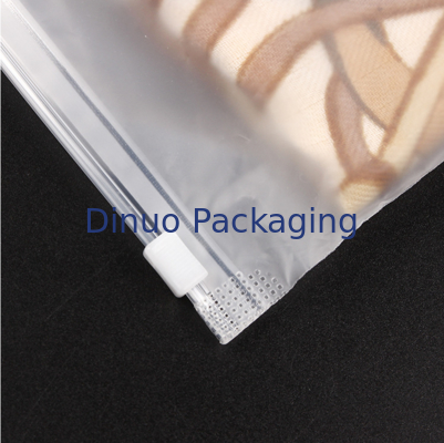 Sacchetti con cerniera CPE di dimensioni personalizzate, sacchetti di imballaggio smerigliati opachi con chiusura a zip per la spedizione